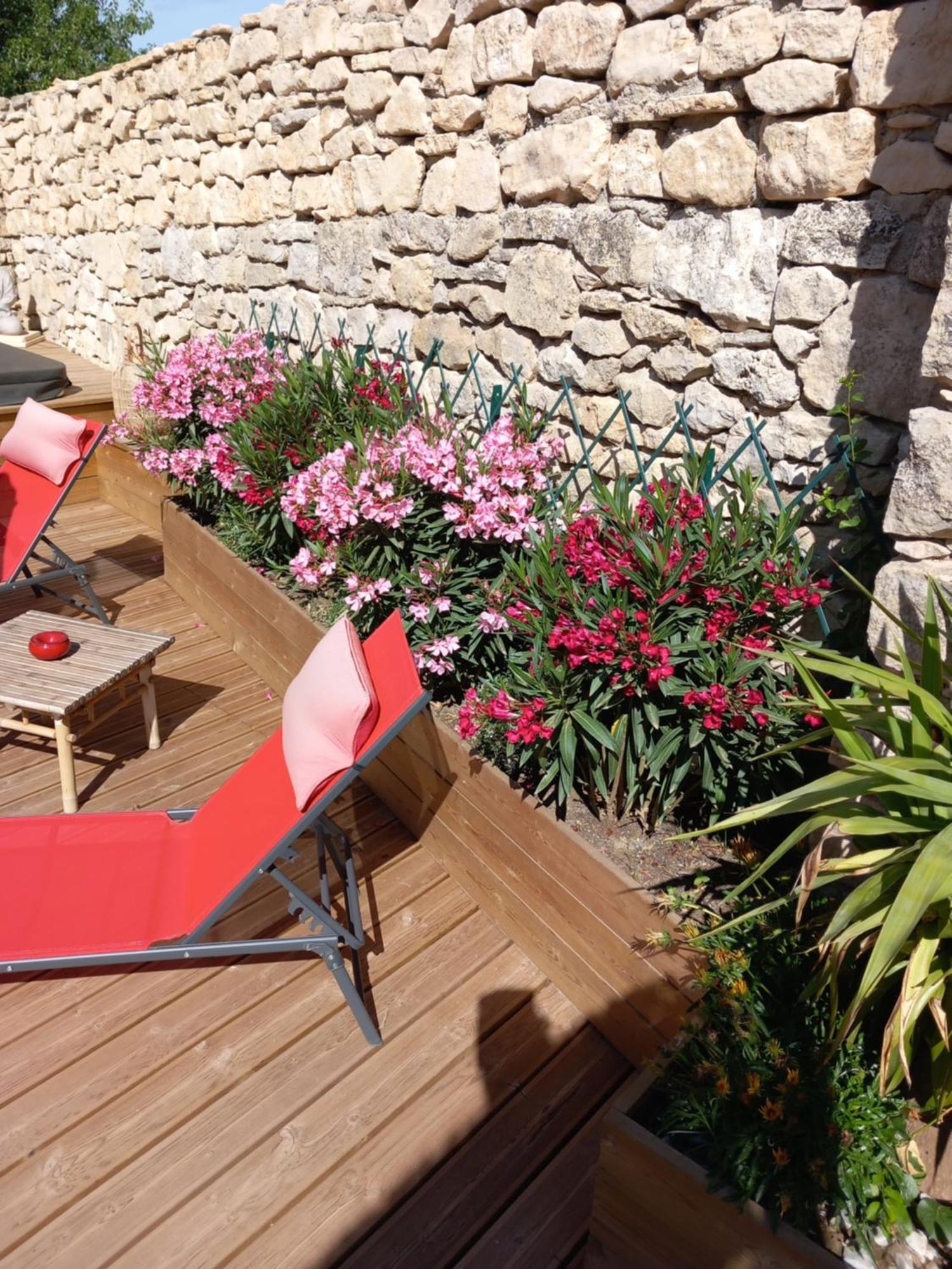 Chez Daniele Chambre Avec Jacuzzi Et Terrasse Privee Murs  Exteriér fotografie