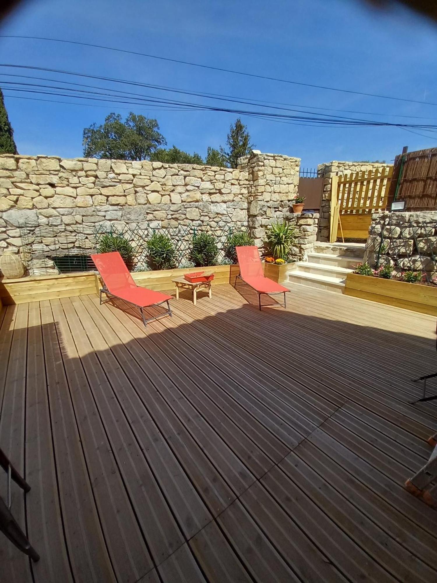 Chez Daniele Chambre Avec Jacuzzi Et Terrasse Privee Murs  Exteriér fotografie
